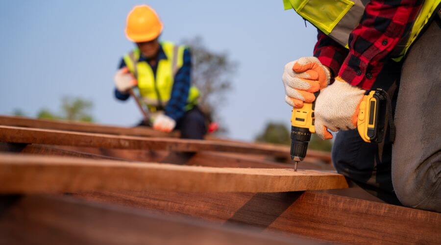 Expert Emergency Roof Repairs services in West Bend, WI
